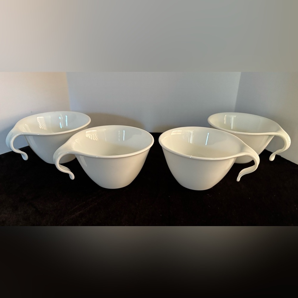 Corelle by Corning Coffee Cups Set of 4 in Winter Frost White w/Open Hook Handle
